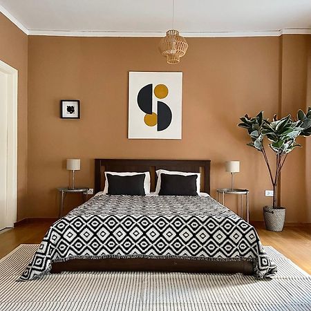 Comfy And Spacious Two Bedroom Apartment With Balcony Athen Eksteriør bilde