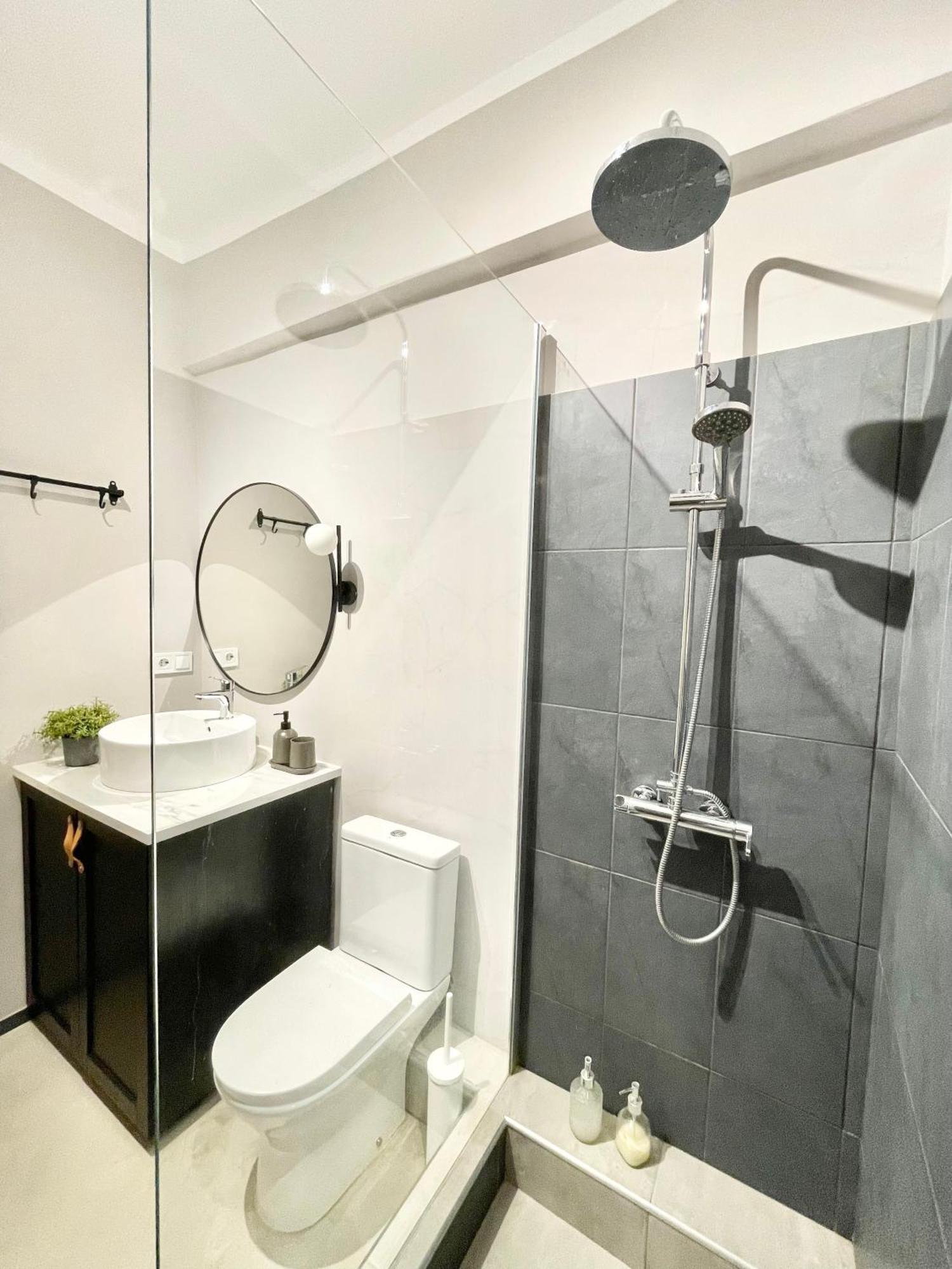 Comfy And Spacious Two Bedroom Apartment With Balcony Athen Eksteriør bilde