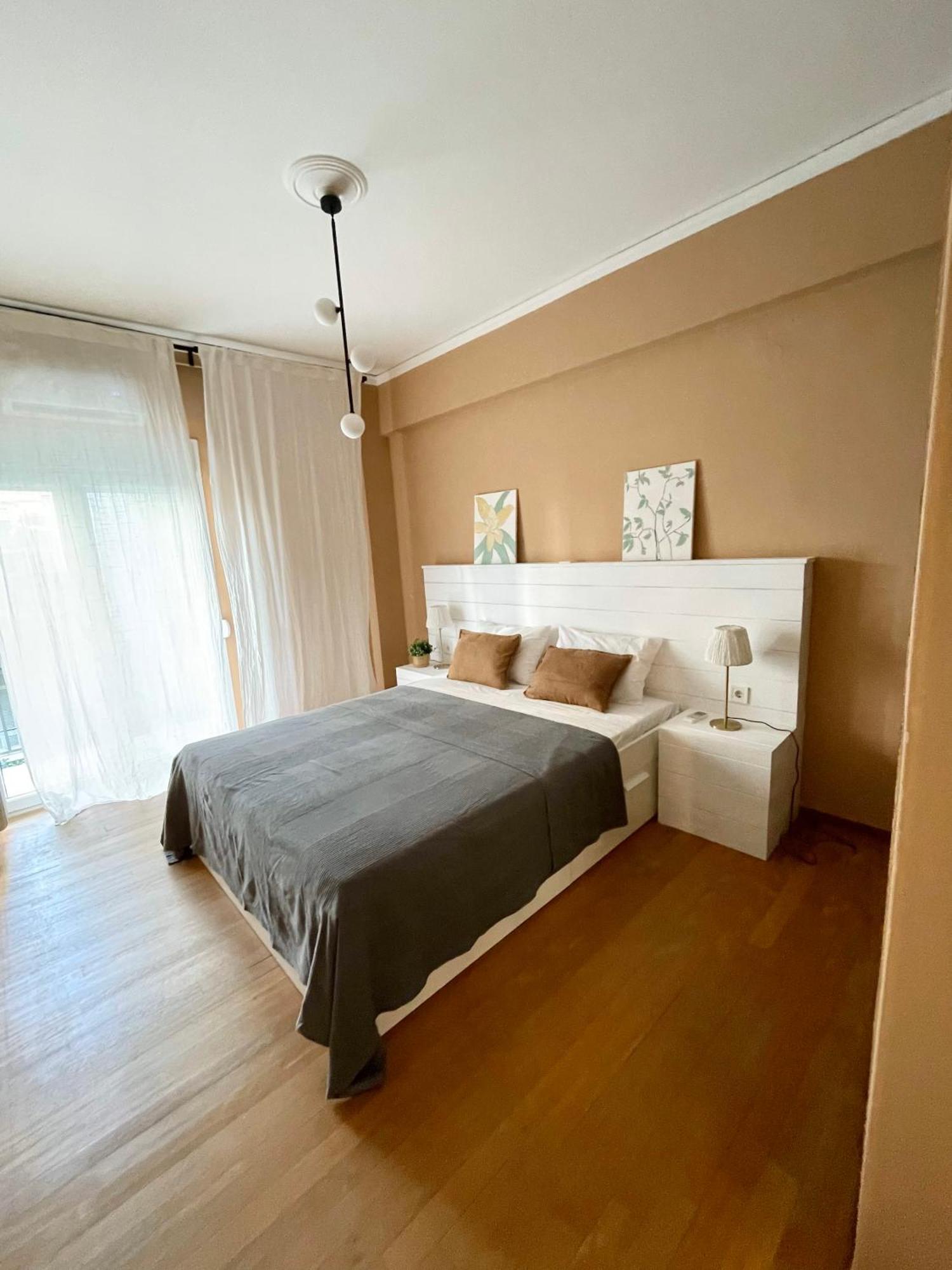 Comfy And Spacious Two Bedroom Apartment With Balcony Athen Eksteriør bilde